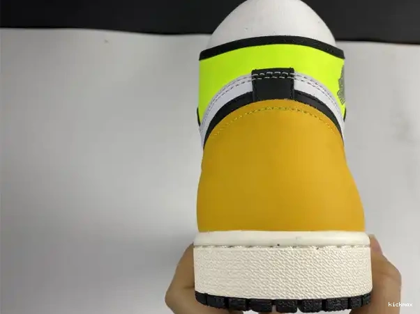 Rep 'VOLT 1 OG GOLD' JORDAN RETRO AIR 555088-118 HIGH 0325